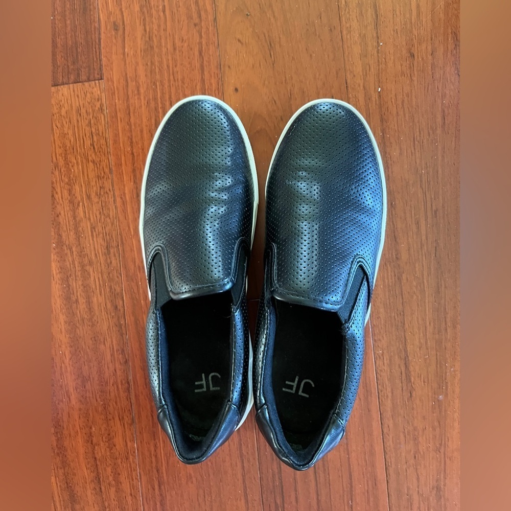 Joe Fresh slip on shoes ladies size 7